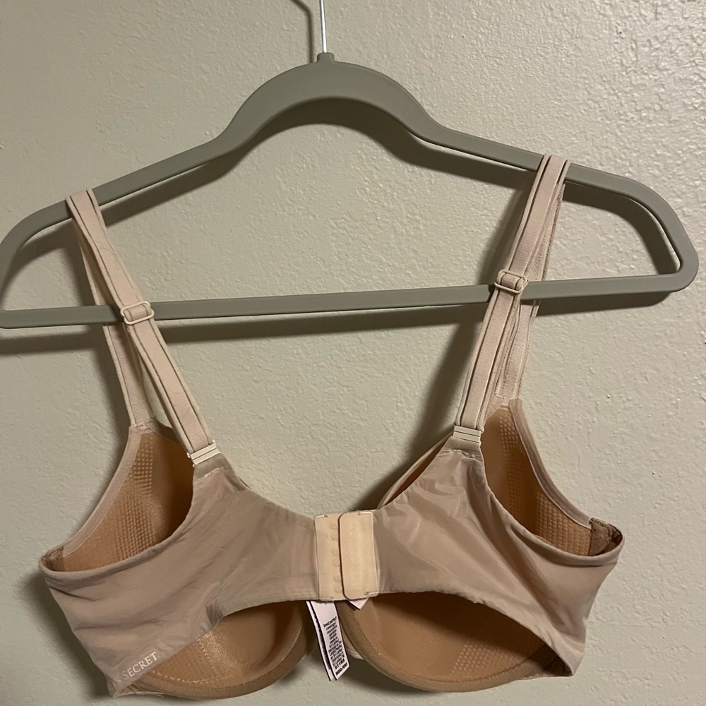 Victoria's Secret Nude Lined Perfect Coverage-36DD - Picture 2 of 3